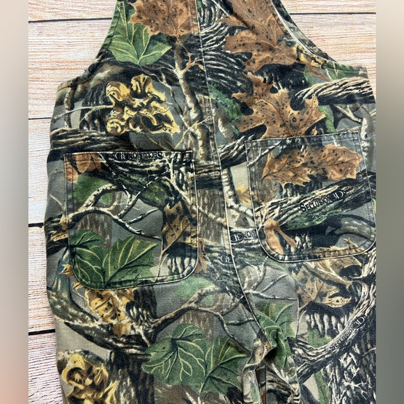 Cabela’s Seclusion 3D Camo Bibs Overalls Youth Size Medium - Picture 5 of 7